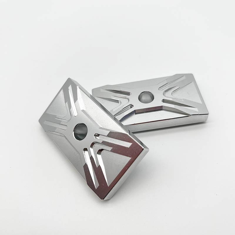 Rear Flat Fork Cover Swingarm Caps For Ninja 400 300 250R Z400 Chain Adjuster Swingarm End Cap Motorcycle Accessories
