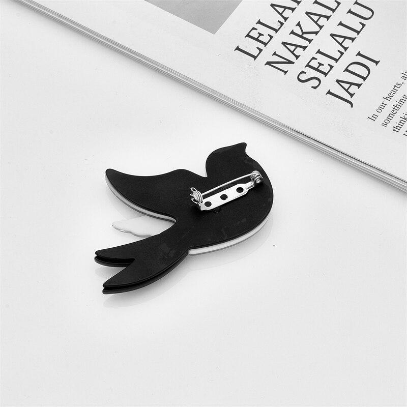 Blucome Акриловые броши для женщин, летящая птица, розовое перо, красный хвост, женская брошь, высокое качество, ювелирные изделия для девочек, одежда на сумке