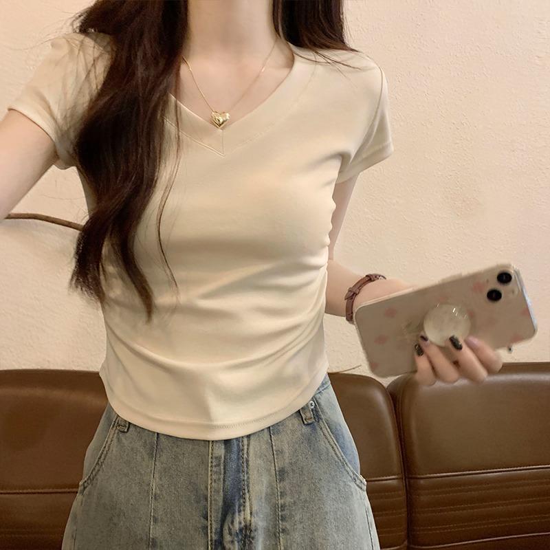 Высококачественные уличные топы, тонкие и облегающие, новинка 2024 года, летняя футболка с V-образным вырезом на правом плече, плиссированная, с высокой талией, с короткими рукавами для женщин