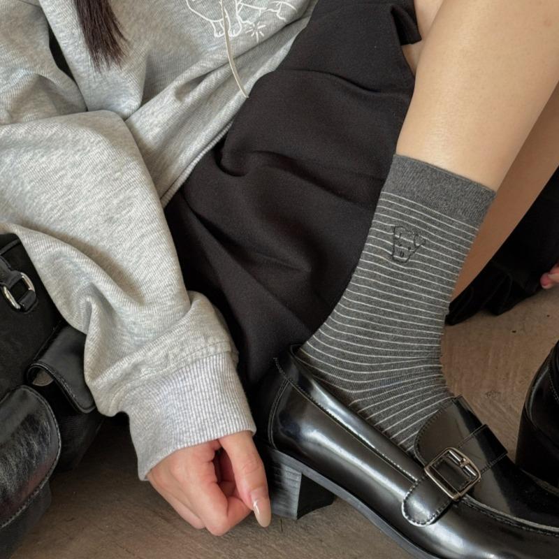 Женские полосатые носки с вышивкой маленькой собачки, всесезонные универсальные носки до середины икры в школьном стиле