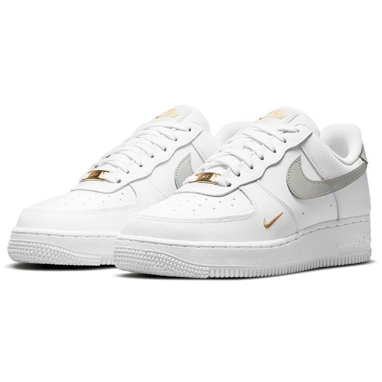 Nike Air Force 1 Белые светло-серебристые женские кроссовки CZ0270-106