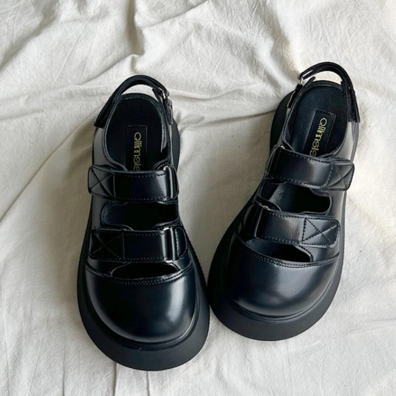 2024 Высококачественная женская обувь, летняя мода, круглый носок, средний каблук, толстая подошва, повседневные однотонные женские сандалии Baotou