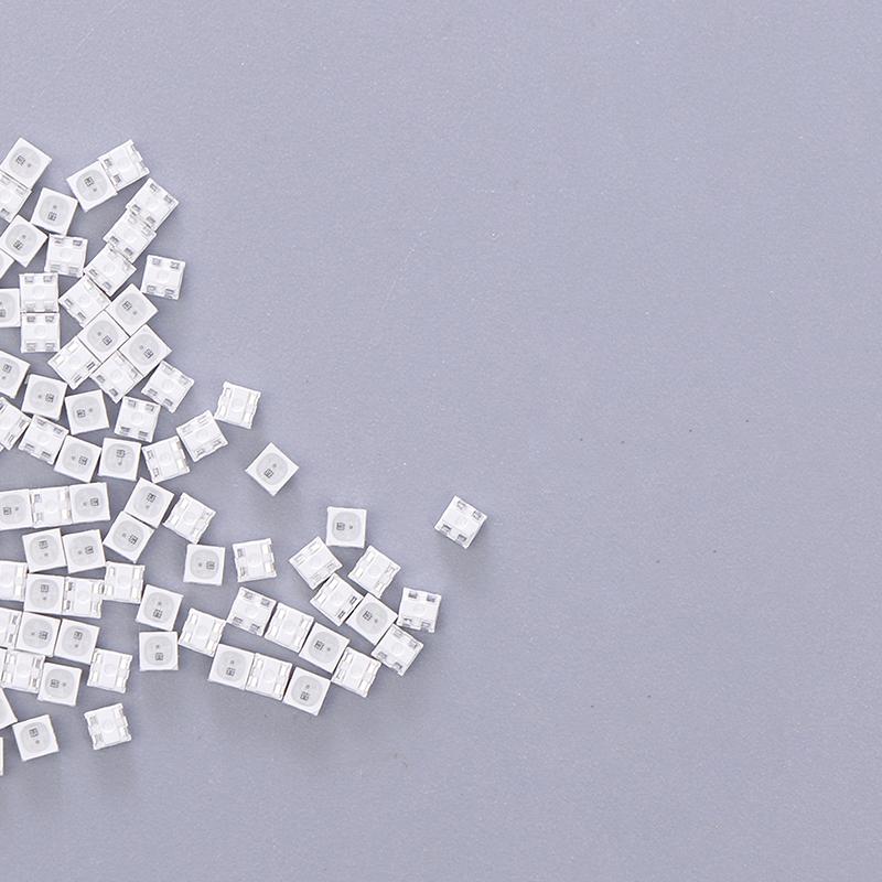 100 шт. WS2812B 2020 LED Чип Мини Белая печатная плата RGB Полноцветный LED Чип DC5V Для Светодиодной ленты Экрана