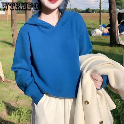 Женский мягкий вязаный свитер с капюшоном однотонный на осень/зиму