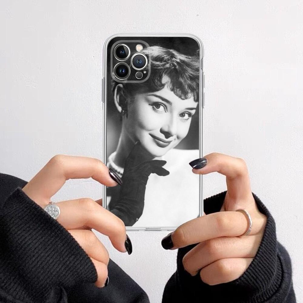 Чехол для телефона с Одри Хепберн для iPhone 16 15 8 7 6 6S Plus X SE XR XS 14 11 12 13 Mini Pro Max