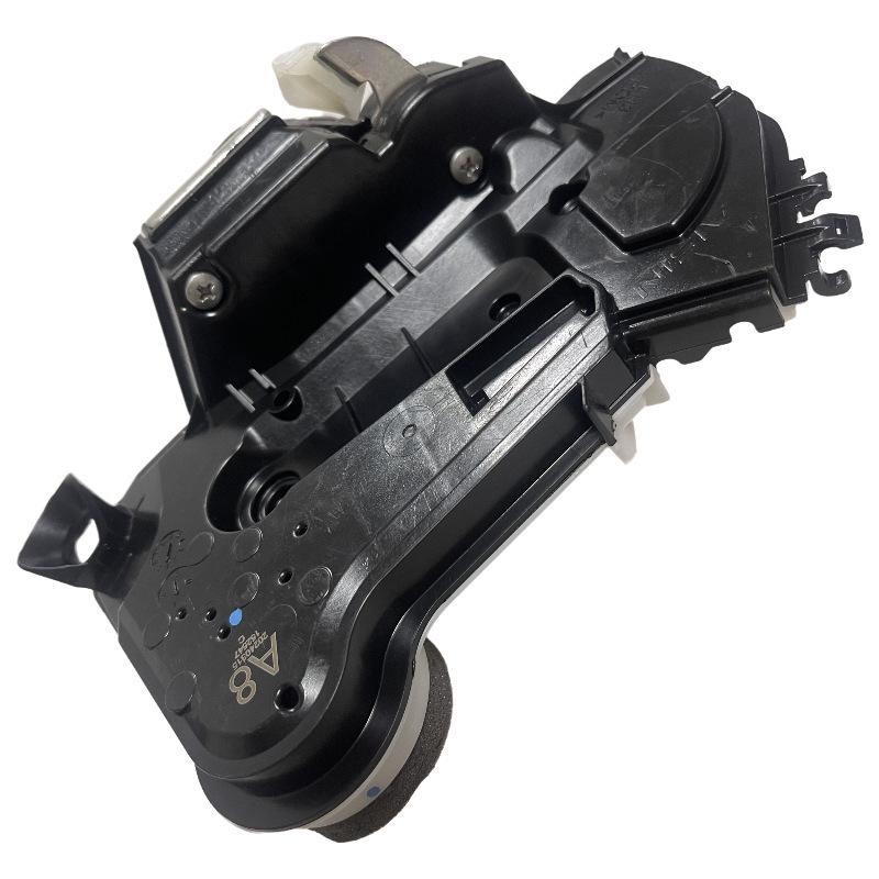 69040-53130 Привод замка левой передней двери для Lexus RX, ES, NX300, NX350