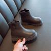Девочки кожаные ботинки 2025 весна одинарные ботинки маленькие девочки короткие ботинки детские ботинки Мартин мягкая подошва осень и зима бархатные хлопковые ботинки британские