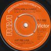 7-дюймовая пластинка FAITH HOPE CHARITY Just One Look RCA2632 RCA Victor 1975 Великобритания SoulFunk Б/у