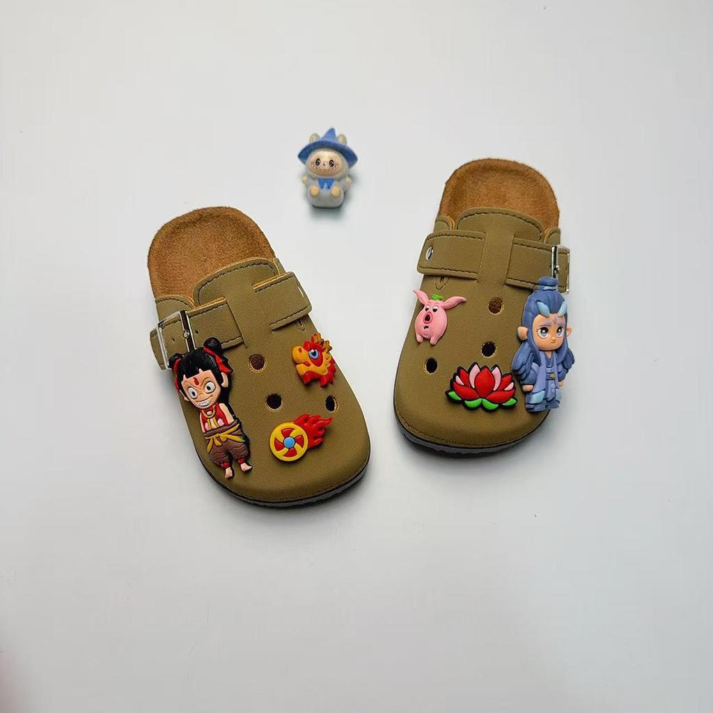 Новые детские мультяшные закрытые шлепанцы Birkenstock - Нескользящие, износостойкие, с толстой подошвой, подходят для улицы.