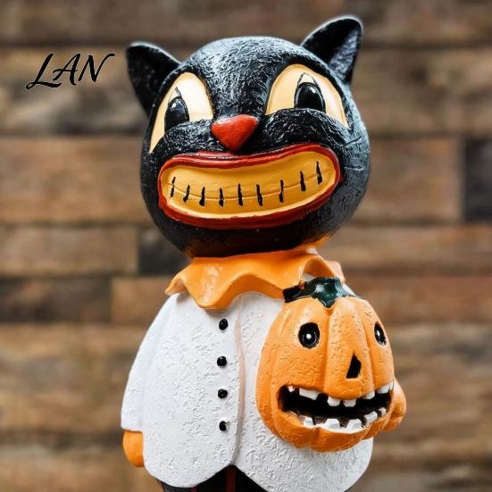 Decorative Black Cat for Porch Figurines, Vintage Halloween Ornament with Pumpkin, Small Nostalgic Style Holiday Gift Retro Resin Table Decoration
