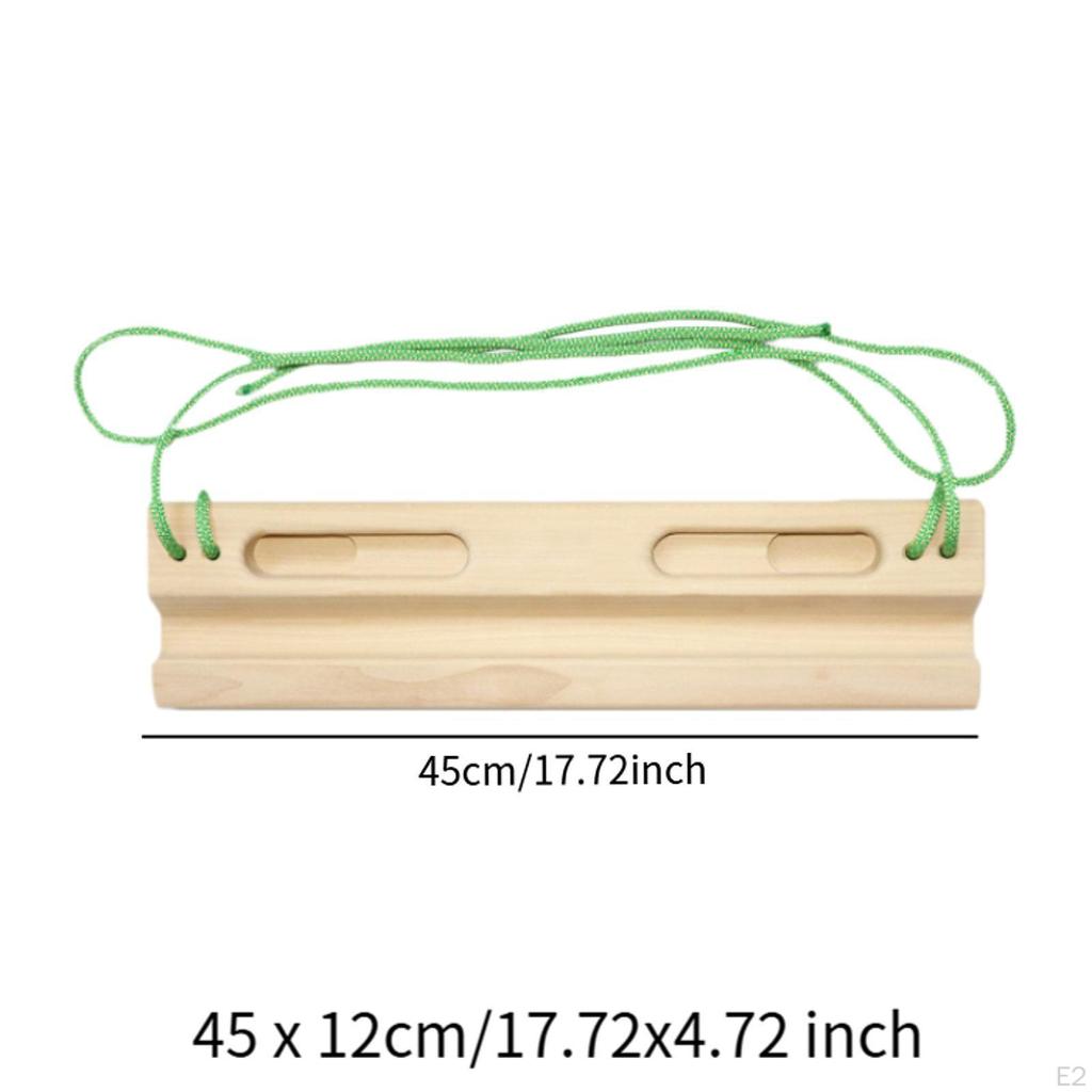 Скалолазание, хангборд, скальный тренажер, доска для пальцев, спортсмен с висящей веревкой, запястье руки