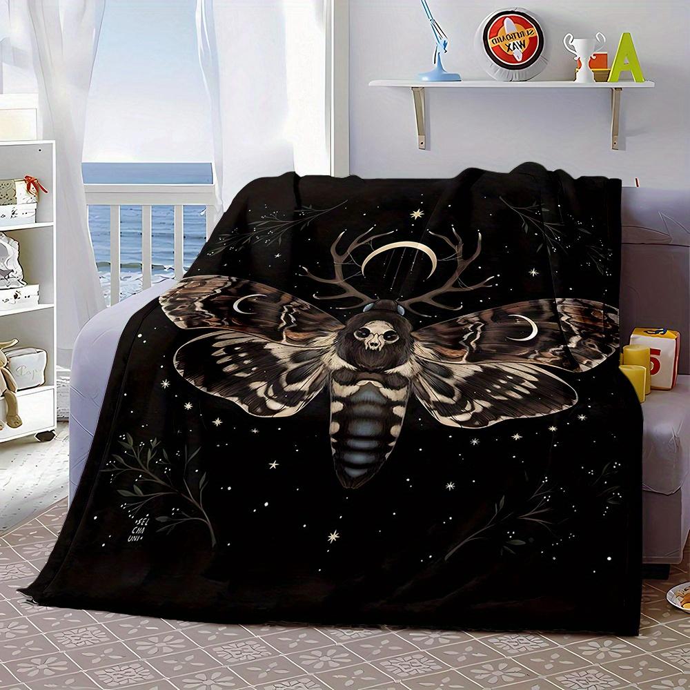 Moth Deer Antlers Print Flannel Throw Blanket - Reversible All-Season Polyester for Office, Home & Gift