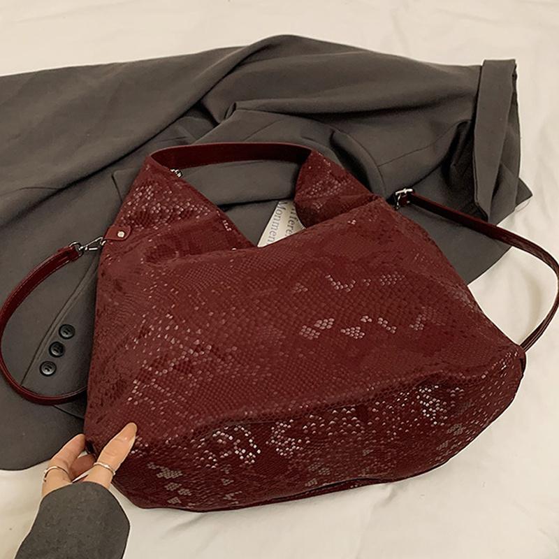 Сумка-тоут с имитацией змеиного узора, большой вместимости, из мягкой кожи, с заклепками, на плечо, модный роскошный дизайн, женские сумки CLE