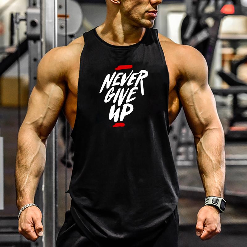 Muscleguys НИКОГДА НЕ СДАВАЙСЯ Мужские беговые жилеты Летние хлопковые майки для спортзала Бодибилдинг Фитнес Тренировки Одежда Мышечные майки