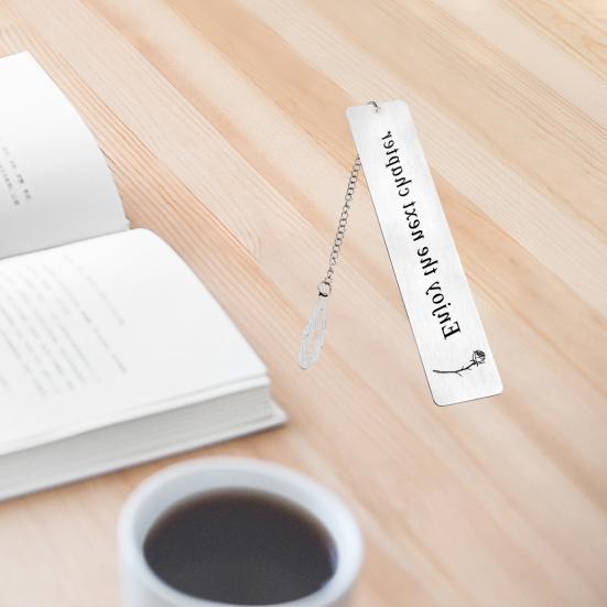 Закладка из нержавеющей стали с надписью, гладкая полированная цепочка в форме пера, подвеска с кисточкой, изысканный подарок на выпускной день учителя
