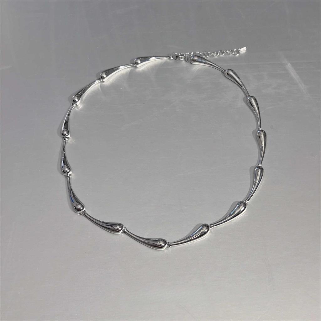 Minimalist Teardrop Alloy Clavicle Necklace - Unisex Versatile Style