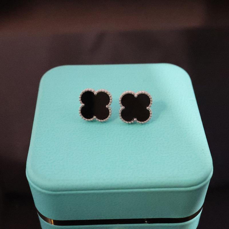 18K Gold Plated Mother-of-Pearl Four-Leaf Clover Jewelry Set: Bracelet, Necklace, Ring, Stud Earrings