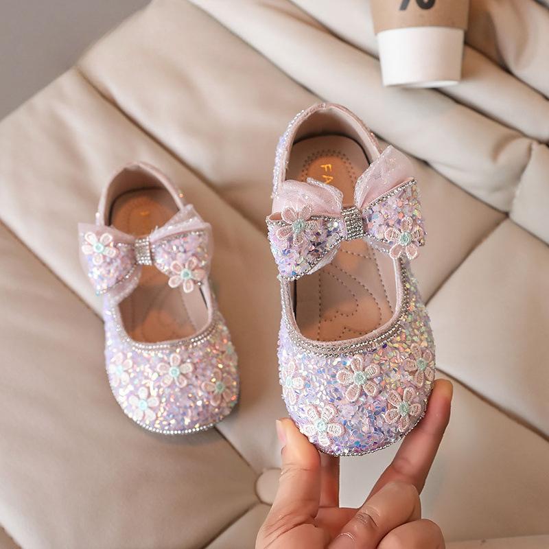 Новые туфли принцессы из кожи для девочек, милые балетки с цветами для вечеринки, свадьбы, модные повседневные детские танцевальные туфли с бантом