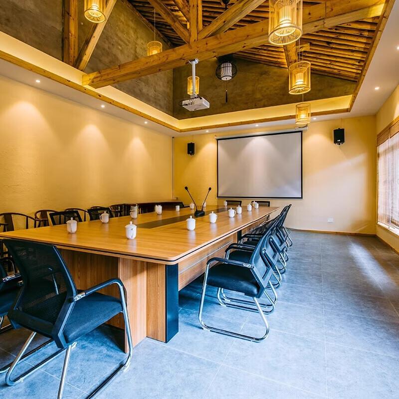 NEC 100-inch 4:3 Electric Projector Screen