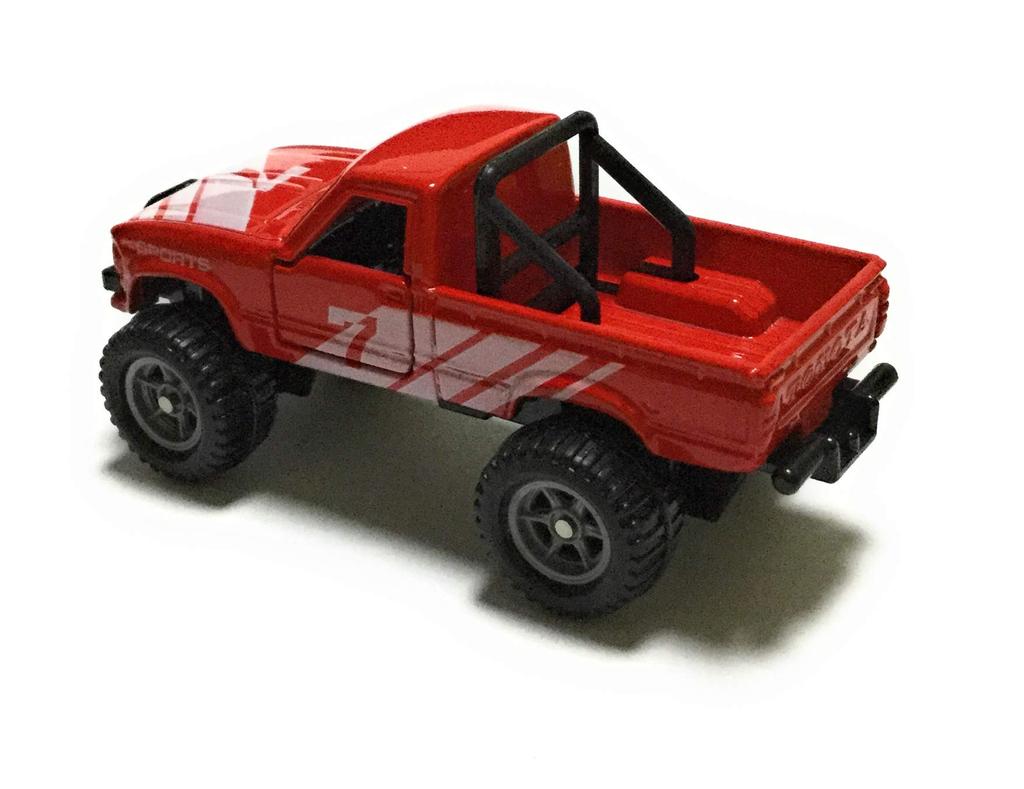 Томми Томика Toyota Hilux Bigfoot 61