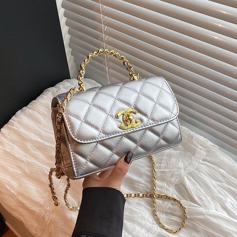 Маленькая сумка кроссбоди Xiangfeng Mini с цепочкой в виде ромбиков и золотым шариком - Красная, Осенняя мода