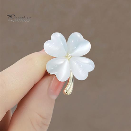 Брошь в виде клевера, украшение для воротника официальной одежды, брошь с растением, ювелирные изделия для одежды, гладкая реалистичная форма листа, антикоррозийная легкая булавка для одежды
