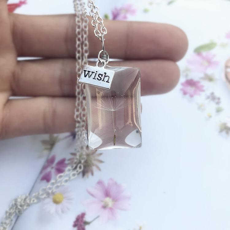 Beautiful Dandelion Necklace Eternal Flower Clavicle Chain Male and Female Couples Crystal Dried Flower Glass Ball Pendant Accessories