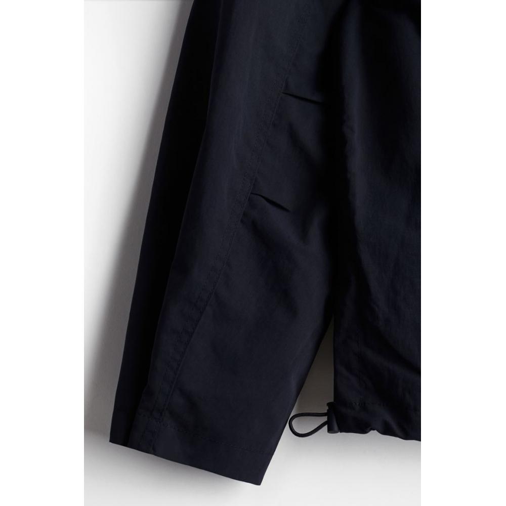 Куртка из нейлона с водоотталкивающим покрытием HM свободного кроя, темно-синего цвета