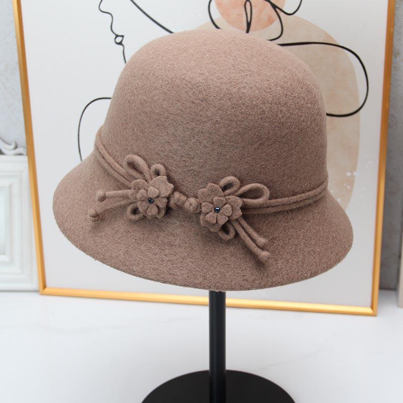 Middle-aged and elderly women's autumn and winter wool basin hat Chinese style disc flower bucket hat mother warm top hat retro temperament hat