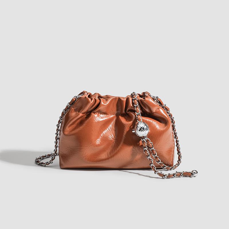 Simple Solid Color Bucket Bag Pleated Cloud Bag Versatile Commuter Armpit Bag One-shoulder Crossbody Bag