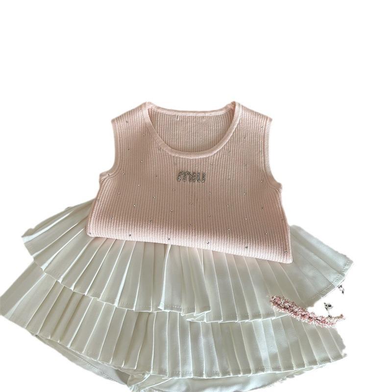 Комплект детского вязаного жилета и плиссированной юбки-брюк в корейском стиле для девочек, лето 2024