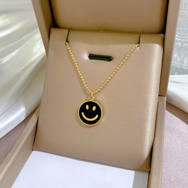 Fashion Retro Women's Necklace Temperament Micro Diamond Necklace Exquisite Collar Chain Accessories