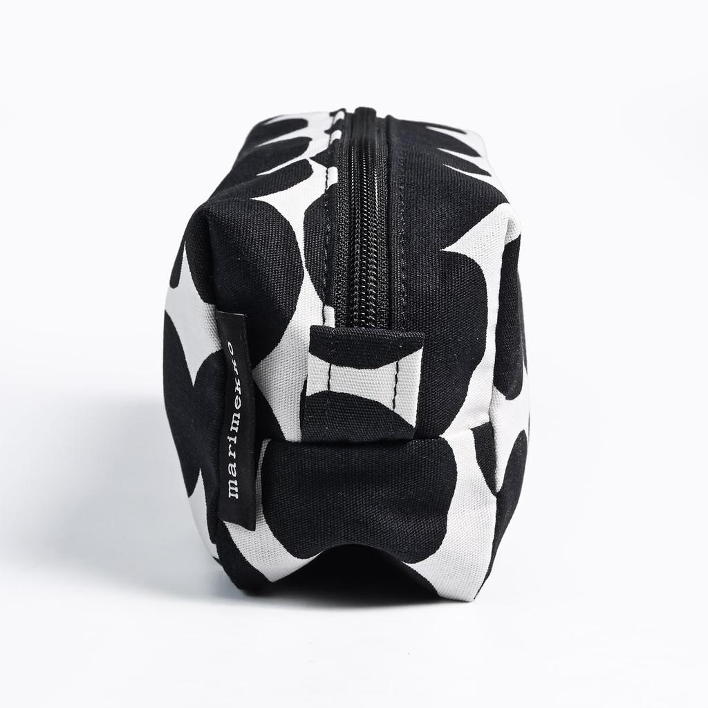 Marimekko Tiise Mini Unikko cosmetic bag in white and black (Russie Mat) (047245-190), a cute, Nordic design. [Parallel Import]