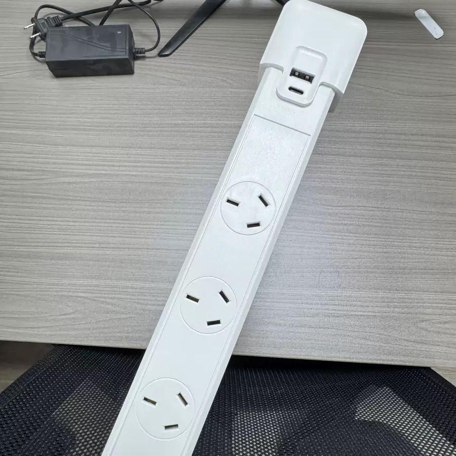 Удлинитель-сетевой фильтр 27,56 дюйма с портами USB-A, USB-C и 2 розетками переменного тока