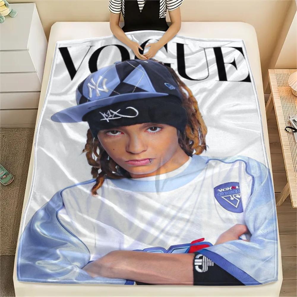 1PC Tom Kaulitz Print Flannel Blanket, High quality Comfortable for All Seasons, Home Decor, Warmth and Comfort, Perfect for Christmas Gifts