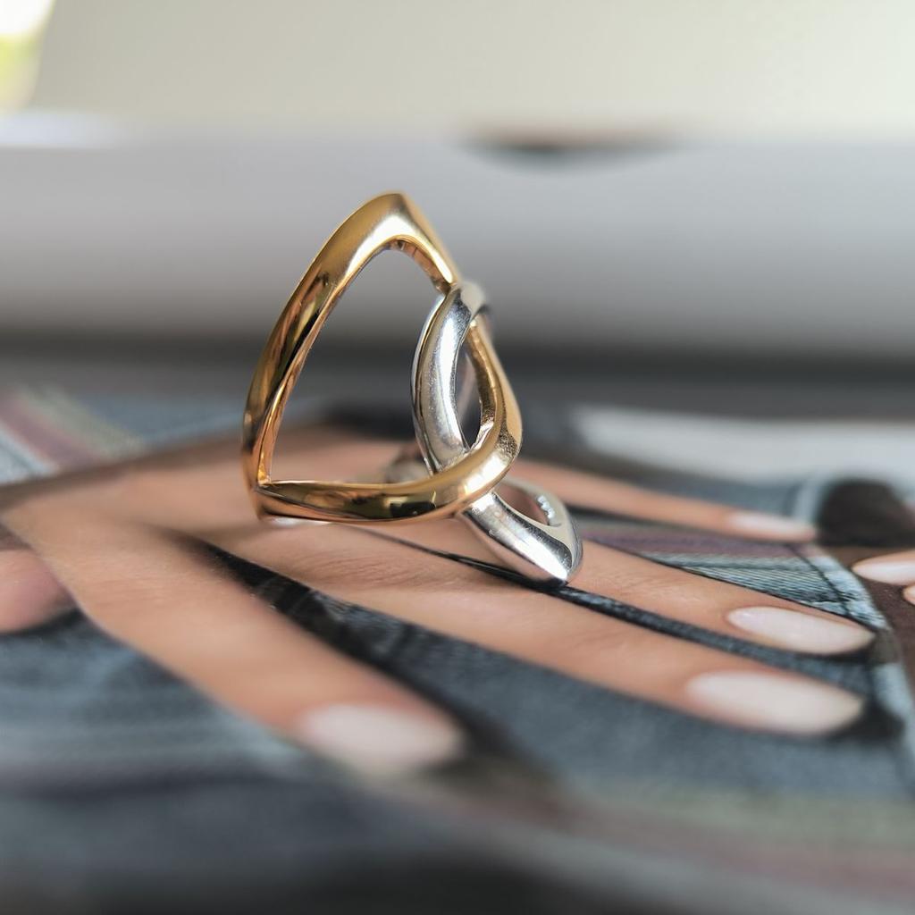 Серебряное кольцо с без камней, вес изделия 6,18 гр (2190530)