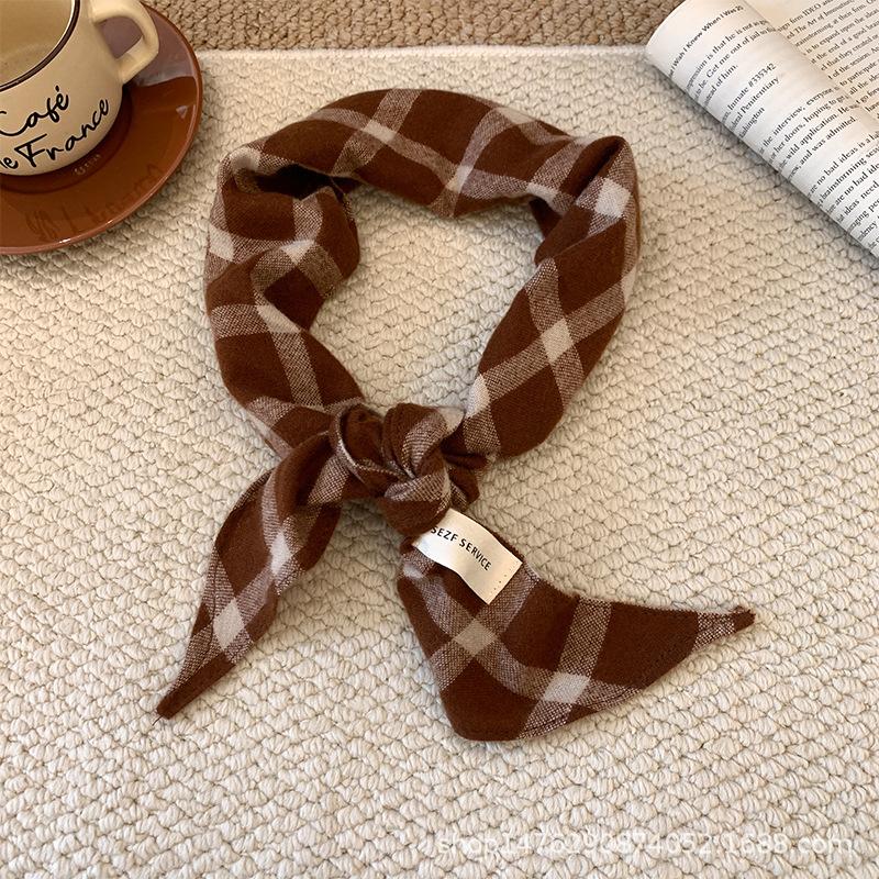 Maillard retro plaid soft waxy scarf women's autumn and winter warm decorative triangle scarf high-end neck scarf accessories