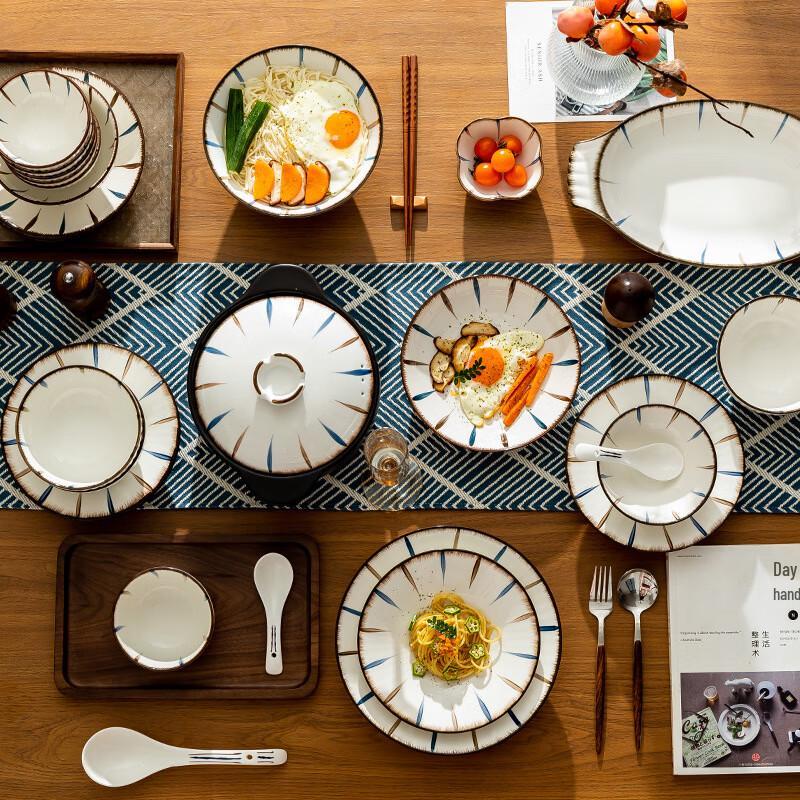 Kangmo Blue Lotus 30-Piece Ceramic Dinnerware Set