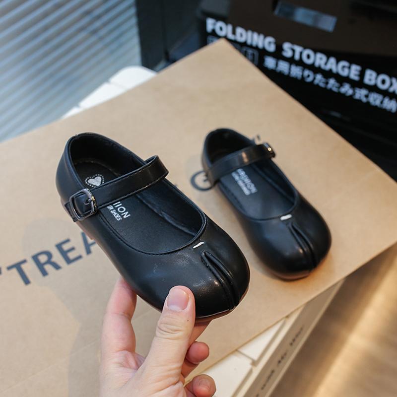 Новые детские модные повседневные туфли для девочек, нескользящие, универсальные, мягкие, с круглым носком, детские, простые, неглубокие, Мэри Джейн, шикарные, дышащие, милые