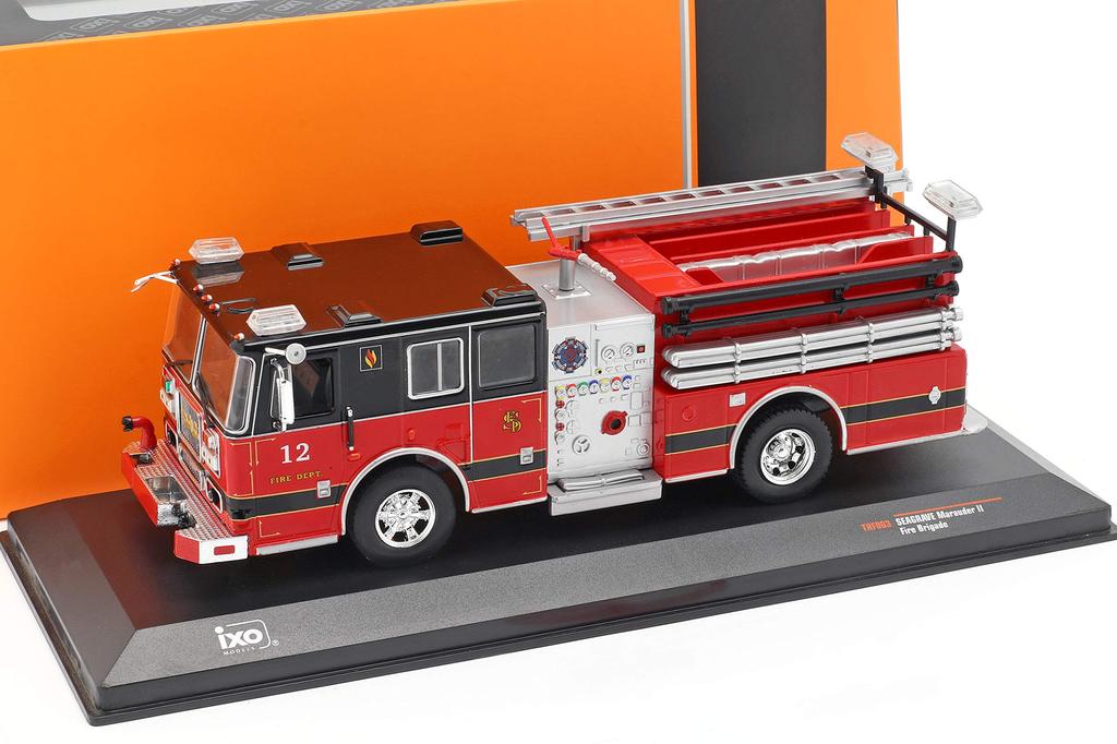 Ixo Seagrave Marauder II Fire Engine