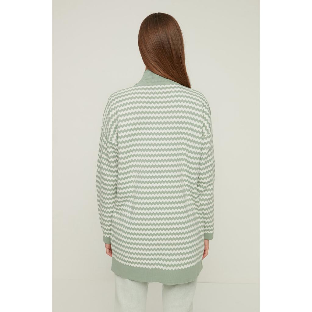 Сиреневый вязаный свитер в полоску с полуводолазкой Tctaw22ak0185