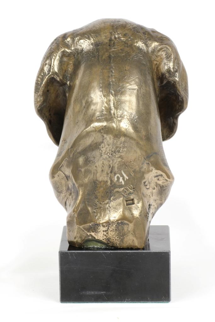 Weimaraner, Grey Ghost - Dog statue, bust on stone base, sculpture, trophy for dog show by Art-Dog brand