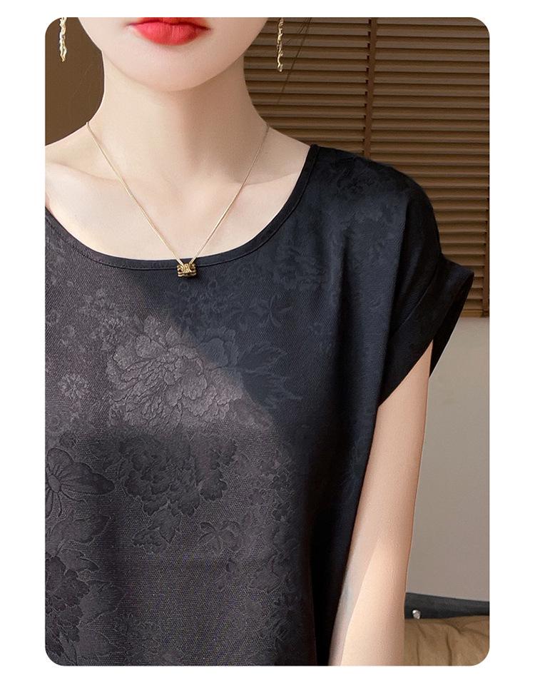 Топ из атласного жаккарда с круглым вырезом и рукавами-крылышками – Женская коллекция Весна/Лето 2025