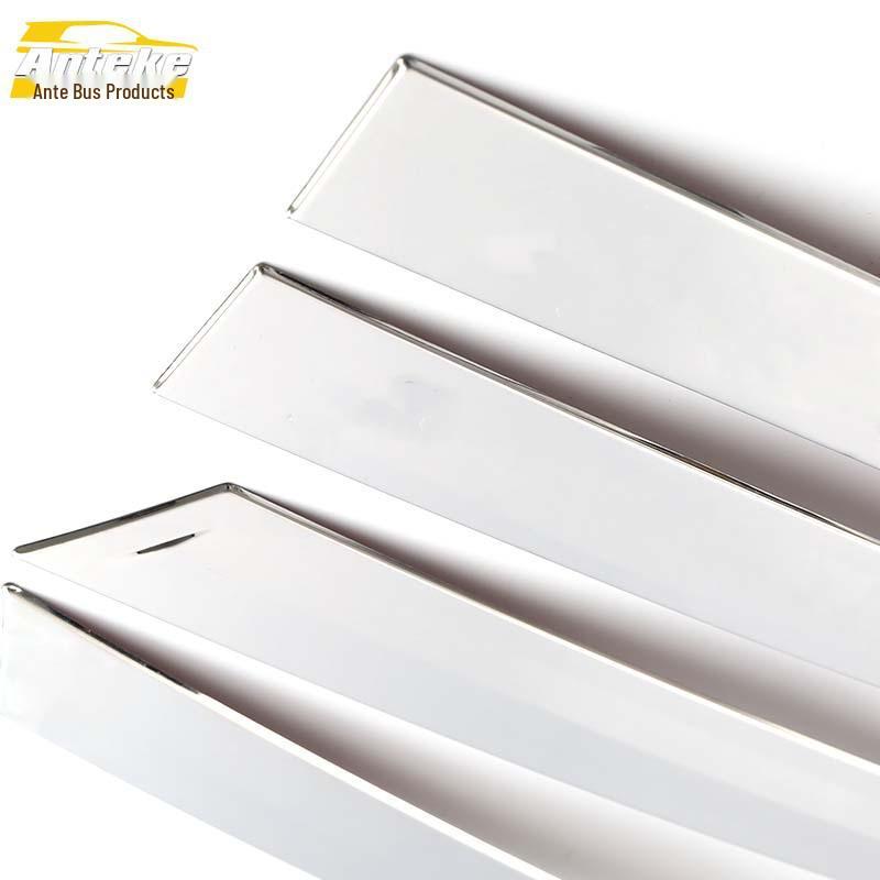 XRV Отделка дверей и кузова: Защитная накладка на кромку от царапин и яркая бамперная полоса