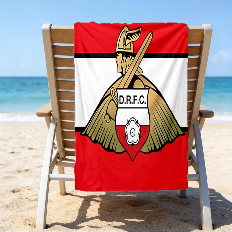 Пляжное полотенце Doncaster Red Crest - Мягкое, Впитывающее Микроволокно, Легкое, Идеально для Пляжа, Вечеринок, Путешествий, Кемпинга, Подарки для Фанатов
