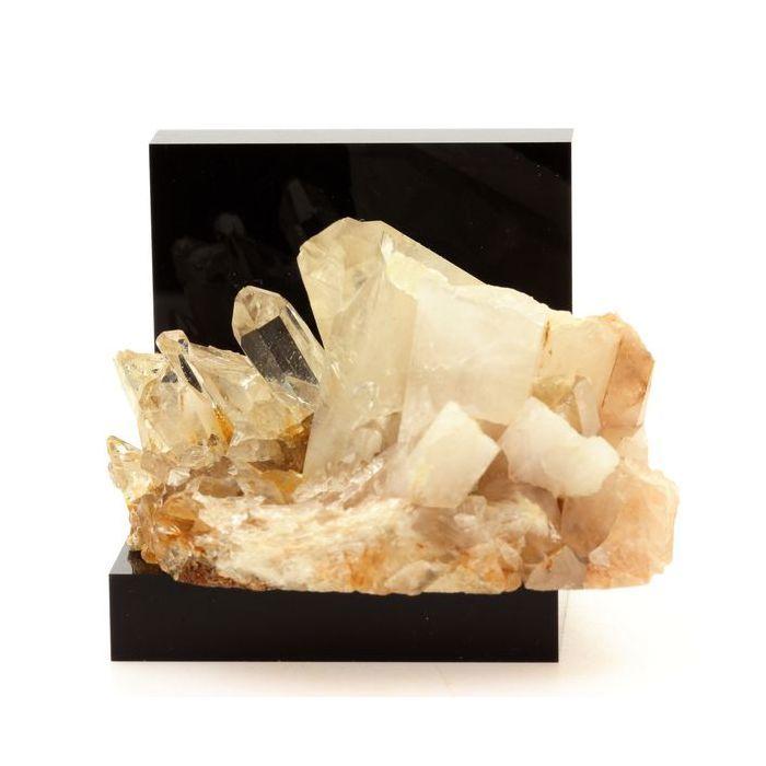 Quartz hyalin 607.8 carats