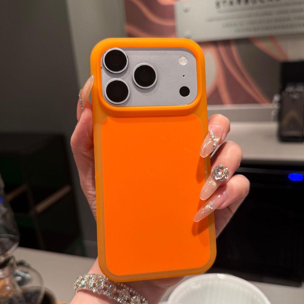 Силиконовый чехол Apple 17 Pro Max: Большое отверстие, Матовые кнопки AI, Подходит для iPhone 16