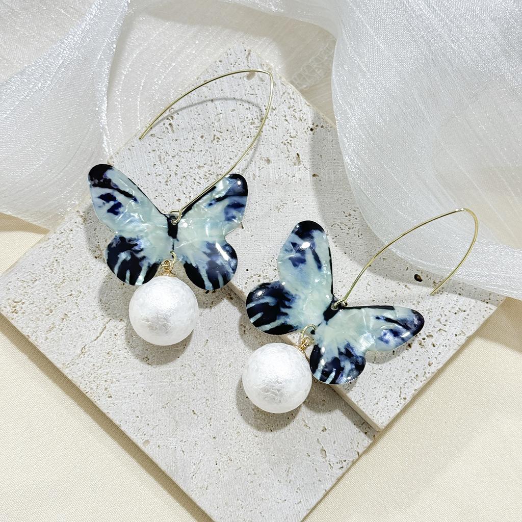 Mori Super Fairy Butterfly Artificial Pearl Earrings Niche Temperament Design Ear Hook Fashion Light Luxury Earrings