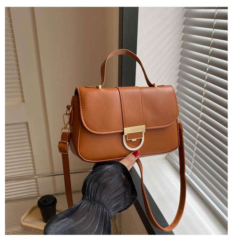 Сумка женская 2024 новая модная популярная портативная маленькая квадратная сумка простая фактура сумка через плечо сумки