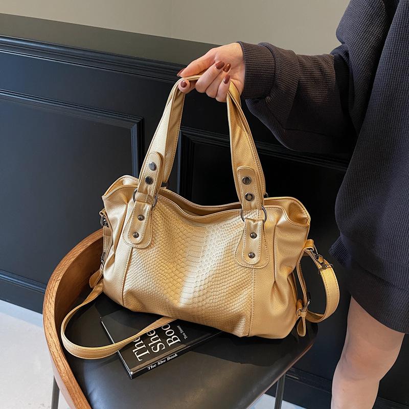 Ретро европейская и американская наплечная сумка: Универсальная, стильная, повседневная сумка для ежедневных поездок на работу